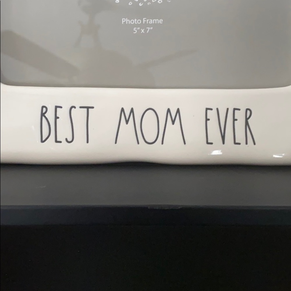 Rae Dunn "Best Mom Ever" Frame - Picture 3 of 5
